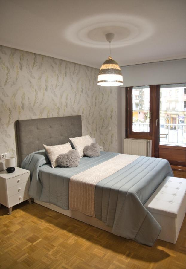 La Villa De Lore, Piso Completo Apto 6 Personas Con Garaje Avilés Buitenkant foto