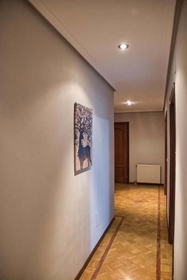 La Villa De Lore, Piso Completo Apto 6 Personas Con Garaje Avilés Buitenkant foto