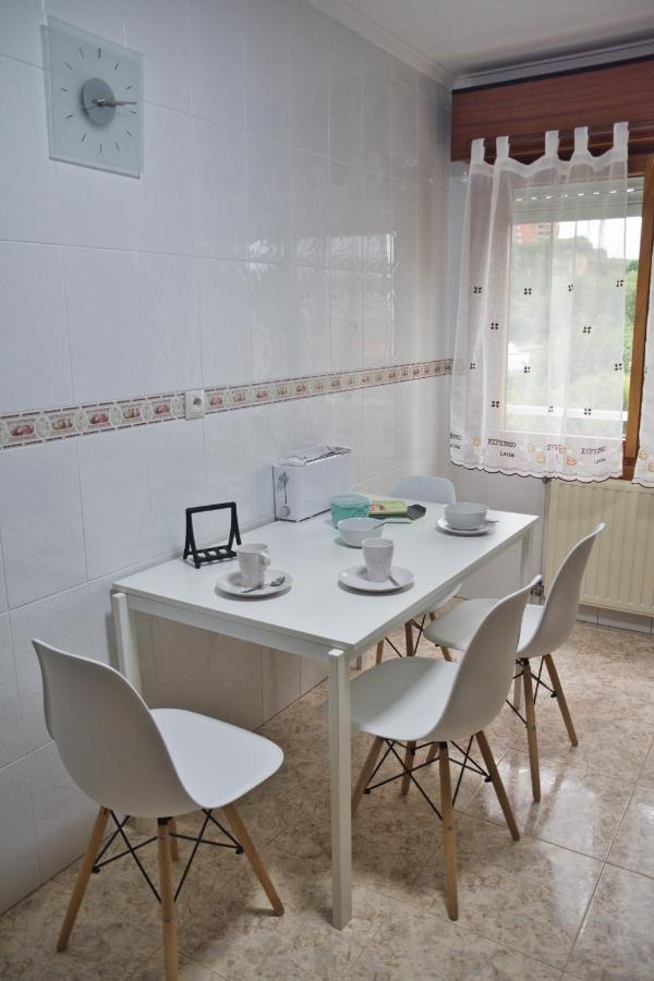 La Villa De Lore, Piso Completo Apto 6 Personas Con Garaje Avilés Buitenkant foto