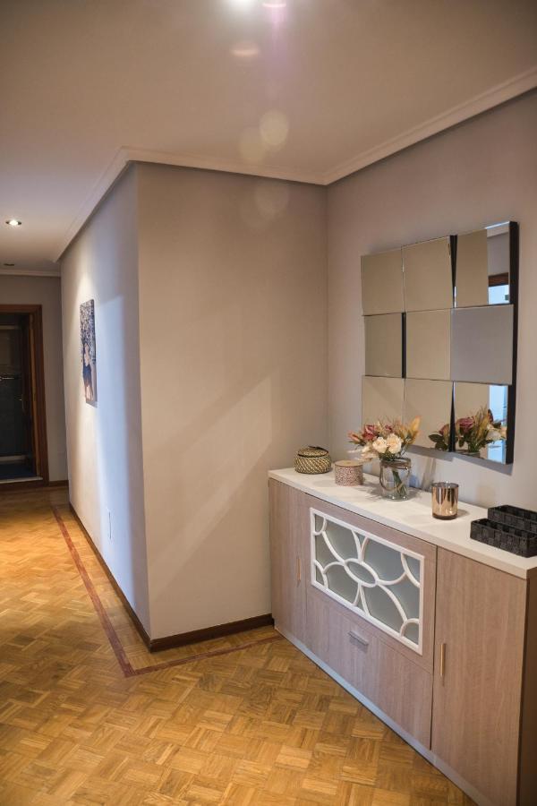 La Villa De Lore, Piso Completo Apto 6 Personas Con Garaje Avilés Buitenkant foto